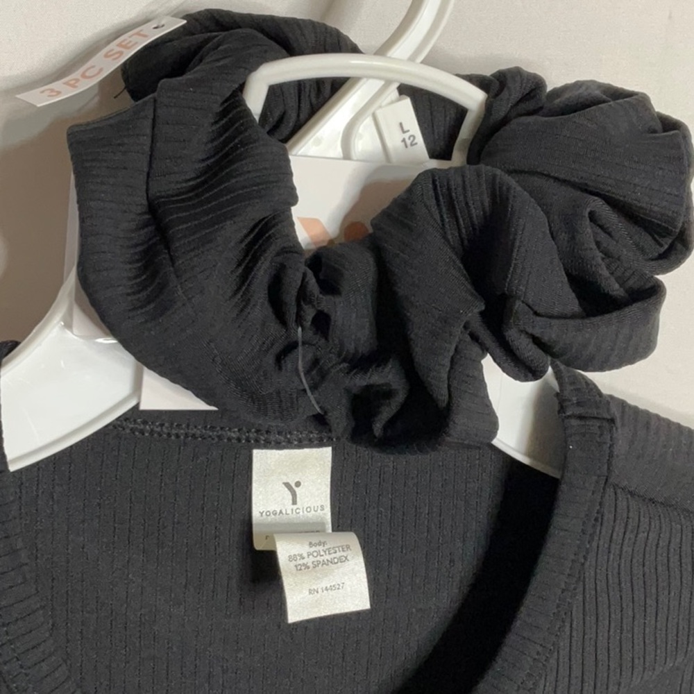 Yogalicious Black Kids 3 Piece Set Size 12 - Picture 7 of 8